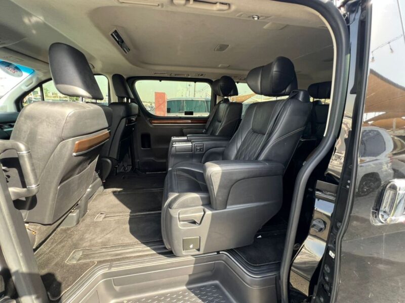2021 Toyota Granvia PREMIUM 3.5 Litres V6 Petrol Engine Black Van GCC Specs RWD FULL OPTIONS