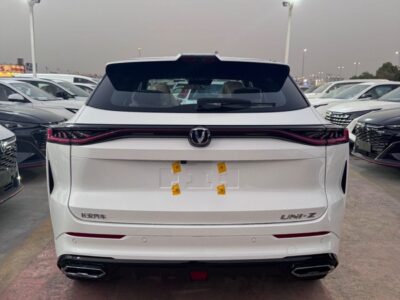 2026 Changan UNI-Z 1.5 Litres 4 Cylinders Petrol Engine White Red SUV Chinese Specs Fully Loaded