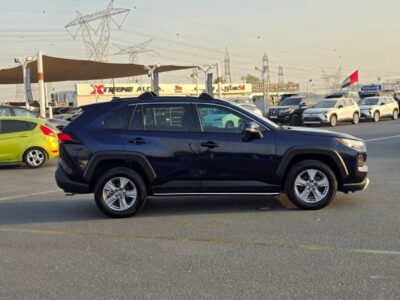 2024 Toyota RAV 4 XLE 2.5 Litres 4 Cylinders Petrol Engine Black SUV American Specs FULL OPTION
