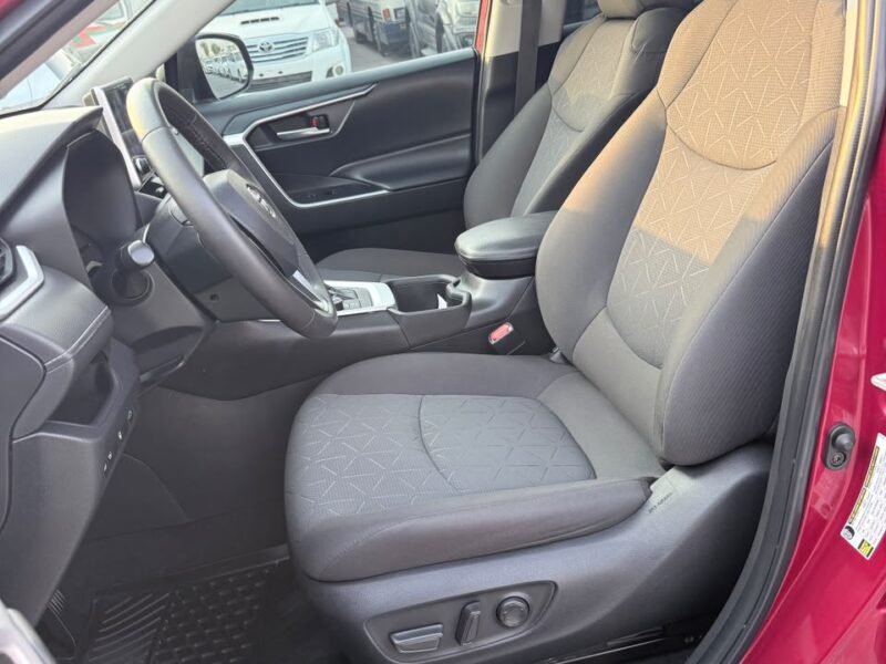 2023 TOYOTA RAV 4 XLE 2.5 litres 4 Cylinders Petrol Engine Red Grey SUV American Specs