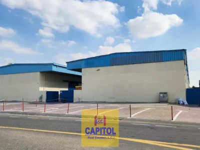220 sqft Al Quoz Industrial Area 3 Small Storage Warehouse for Rent only 17600 Per month