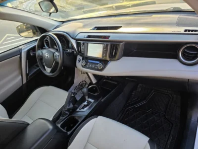 2018 Toyota RAV 4 XLE 2.5 Litres 4 Cylinders Petrol Engine White SUV American Specs FULL OPTION