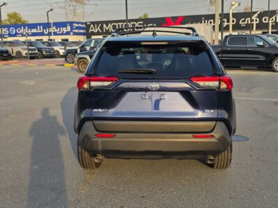 2024 Toyota RAV 4 XLE 2.5 Litres 4 Cylinders Petrol Engine Black SUV American Specs FULL OPTION