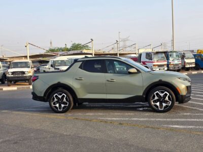 2022 Hyundai Santa Cruz Limited 2.5L Turbo 4 Cylinders Petrol Engine Green Black Pickup Truck US Specs