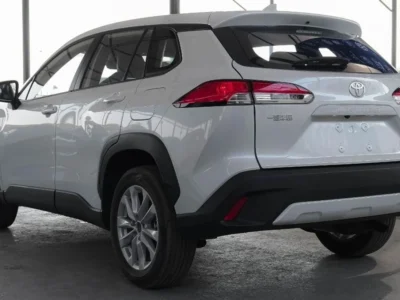 2026 Toyota Corolla Cross GLI 2.0 Litres 4 Cylinders Hybrid Engine White Black SUV Chinese Specs