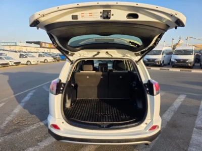 2018 Toyota RAV 4 XLE 2.5 Litres 4 Cylinders Petrol Engine White SUV American Specs FULL OPTION