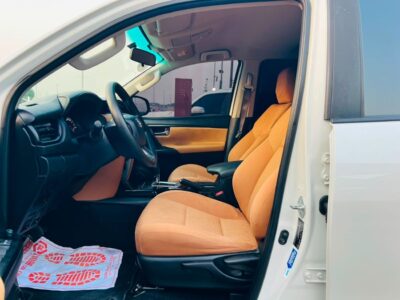 2023 Toyota Fortuner EXR 2.7 Litres 4 Cylinders Petrol Engine White Brown SUV GCC Specs Full Option