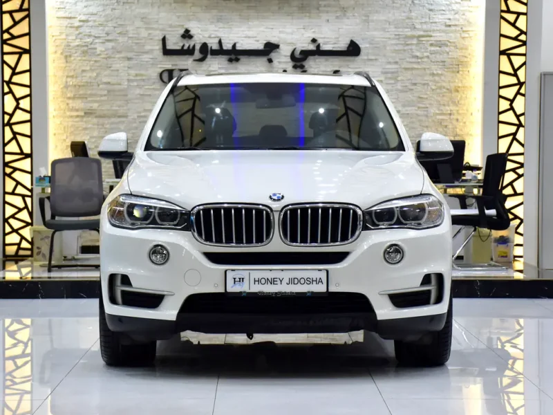 2014 BMW X5 xDrive35i 3.0L TwinPower Turbo inline-6 Engine White Black SUV GCC Specs