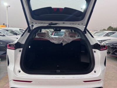 2026 Changan UNI-Z 1.5 Litres 4 Cylinders Petrol Engine White Red SUV Chinese Specs Fully Loaded