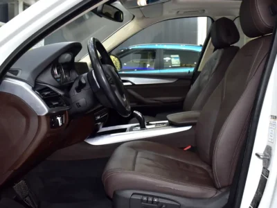 2014 BMW X5 xDrive35i 3.0L TwinPower Turbo inline-6 Engine White Black SUV GCC Specs