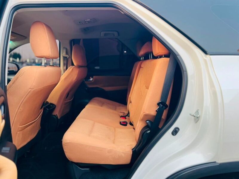 2023 Toyota Fortuner EXR 2.7 Litres 4 Cylinders Petrol Engine White Brown SUV GCC Specs Full Option