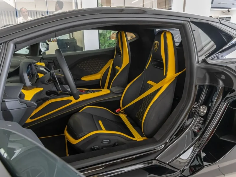 2026 Lamborghini Temerario 4.0L Twin-Turbo V8 Hybrid Black Yellow Black Sportback European Specs