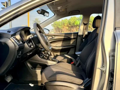 2022 MG MG5 Standard 1.5 Litres 4 Cylinders Petrol Engine Silver Black Sedan GCC Specs