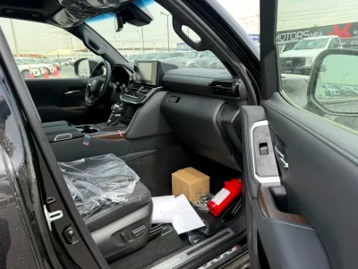 2026 Toyota Land Cruiser GXR 3.5 Litres Twin-Turbo 6 Cylinders Petrol Engine Black SUV GCC