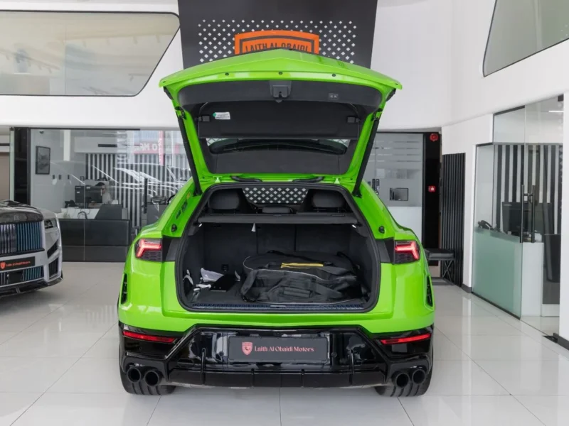 2026 Lamborghini Urus SE 4.0 Litres Twin-Turbo V8 Hybrid Engine Green Black SUV European Specs