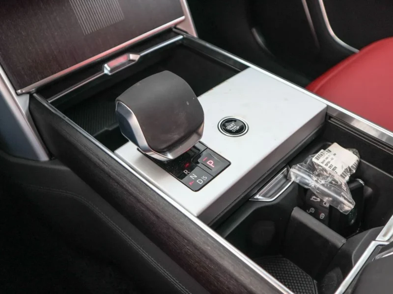 2026 Range Rover Autobiography P530 4.4L Twin-Turbo V8 Hybrid Engine Black Red SUV Automatic