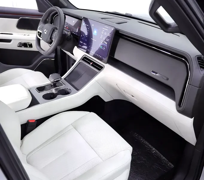 2026 Rox 01 Captain ETE 1.5 Litres 4 Cylinders Plug-In Hybrid Engine Grey White SUV Chinese Specs
