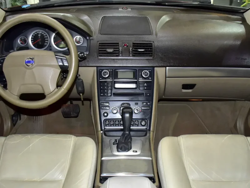 2011 Volvo XC90 Comfort 6 Cylinders Petrol Engine Red Beige SUV GCC Specs Automatic