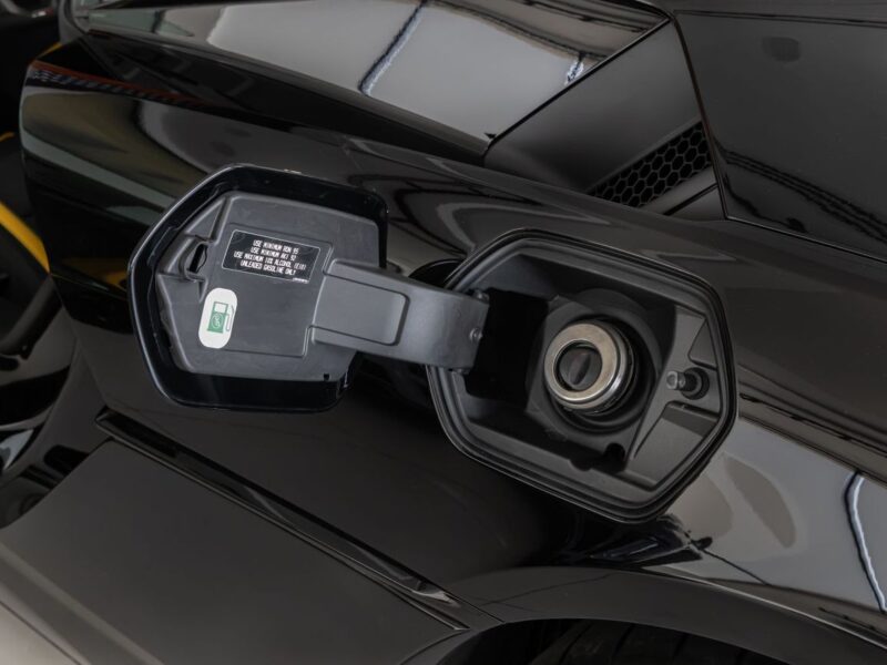 2026 Lamborghini Temerario 4.0L Twin-Turbo V8 Hybrid Black Yellow Black Sportback European Specs