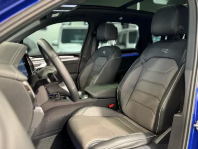 2024 Volkswagen Touareg R-Line 3.0L Turbocharged V6 Petrol Engine Blue Black SUV GCC Specs