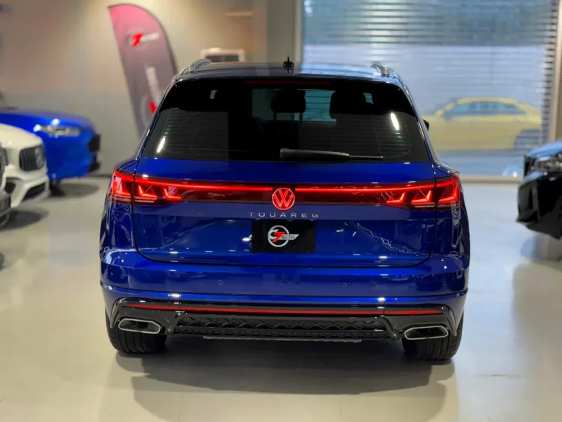2024 Volkswagen Touareg R-Line 3.0L Turbocharged V6 Petrol Engine Blue Black SUV GCC Specs