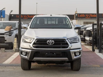 2026 Toyota Hilux Double Cab GLX 2.7L 4-Cylinder Petrol Engine White Red Pickup Truck GCC Specs