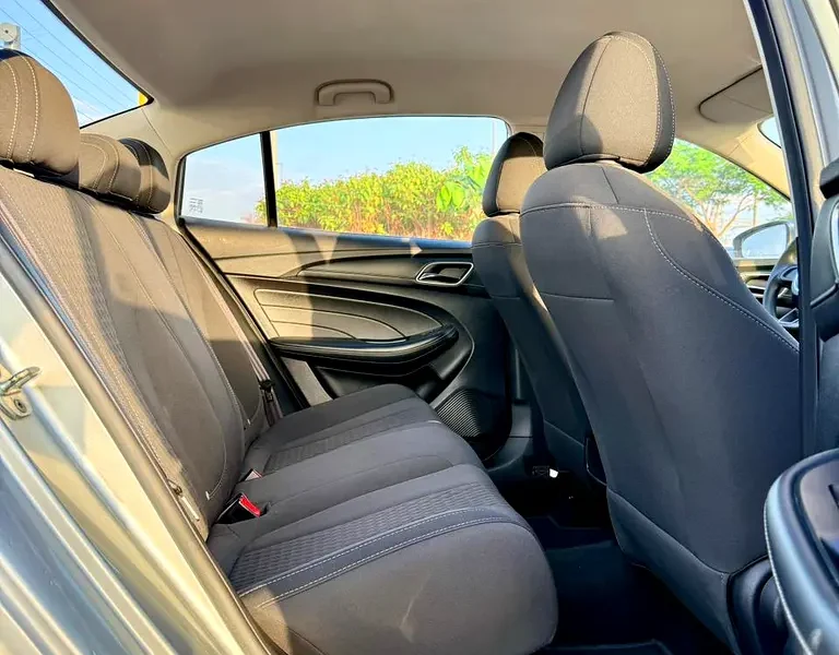 2022 MG MG5 Standard 1.5 Litres 4 Cylinders Petrol Engine Silver Black Sedan GCC Specs