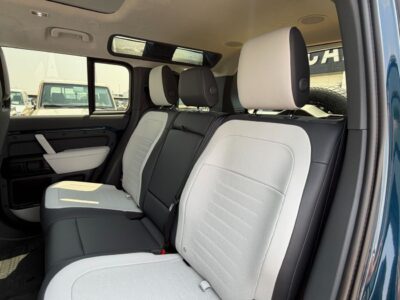 2026 Land Rover Defender Octa 4.4-liter twin-turbo V8 Petrol Engine Blue White SUV GCC Specs