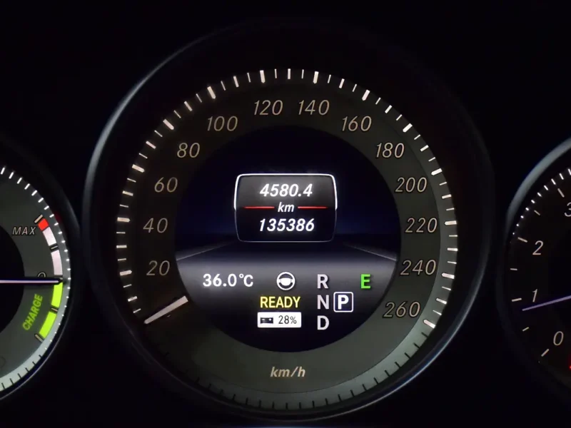 2014 Mercedes-Benz E-Class E 400 6 Cylinders Hybrid Engine White Black Sedan Japanese Specs