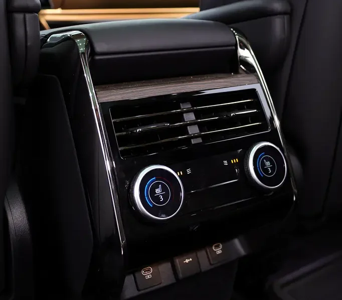 2024 Land Rover Range Rover Sport HSE Dynamic 6 Cylinders Petrol Engine Black Tan SUV