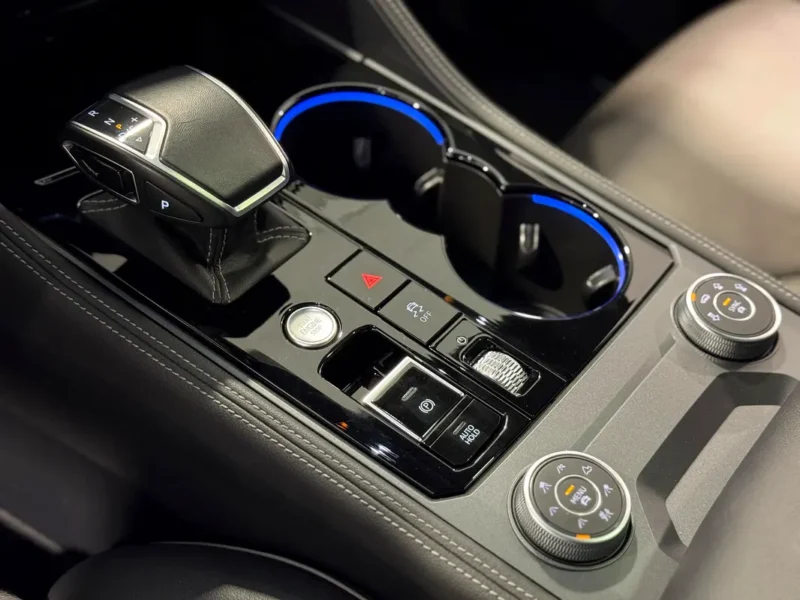 2024 Volkswagen Touareg R-Line 3.0L Turbocharged V6 Petrol Engine Blue Black SUV GCC Specs