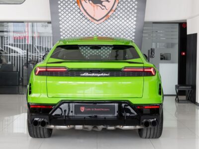 2026 Lamborghini Urus SE 4.0 Litres Twin-Turbo V8 Hybrid Engine Green Black SUV European Specs