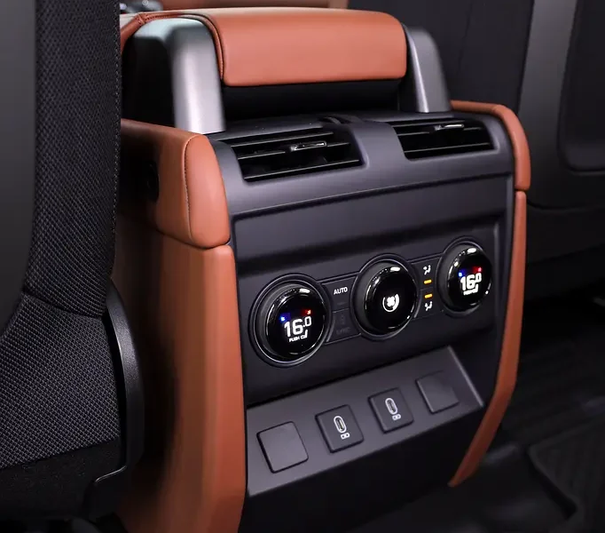 2026 Land Rover Defender 110 Octa P635 Twin-Turbo V8 Engine Gold Tan SUV FULLY LOADED