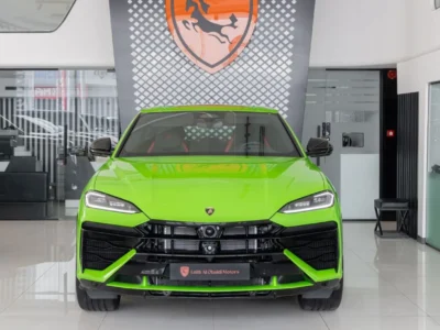 2026 Lamborghini Urus SE 4.0 Litres Twin-Turbo V8 Hybrid Engine Green Black SUV European Specs