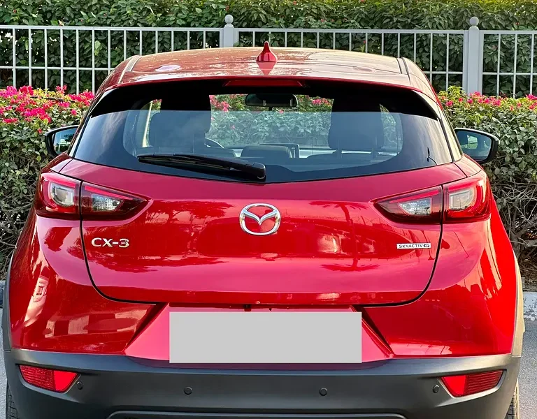 2024 Mazda CX-3 Comfort 2.0 Litres 4 Cylinders Petrol Engine Red Black Crossover GCC Specs