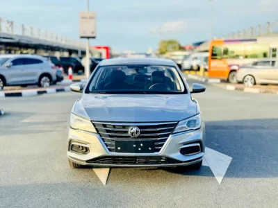 2022 MG MG5 Standard 1.5 Litres 4 Cylinders Petrol Engine Silver Black Sedan GCC Specs