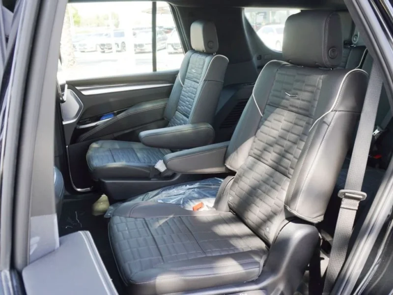 2026 Cadillac Escalade V SERIES 6.2 Litres Supercharged V8 Petrol Engine Black SUV GCC Specs