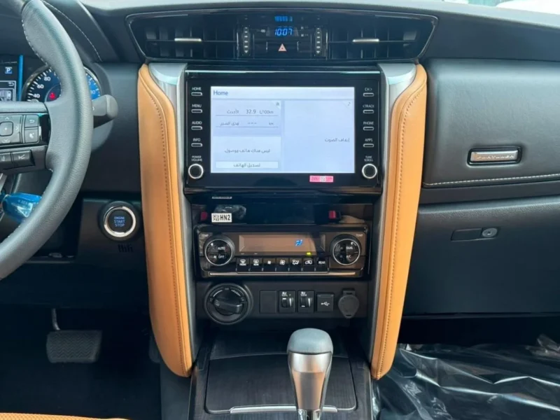 2026 Toyota Fortuner SR5 2.8 Litres 4 Cylinders Diesel Engine White Brown SUV GCC Specs 4WD
