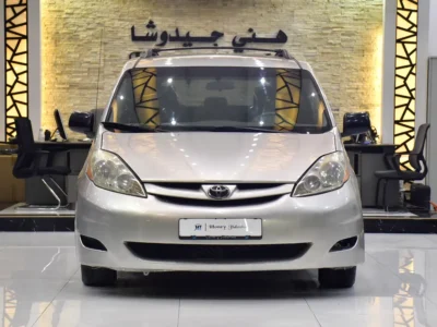 2008 Toyota Sienna LE 3.5 Litres V6 DOHC Petrol Engine Silver Beige Van American Specs