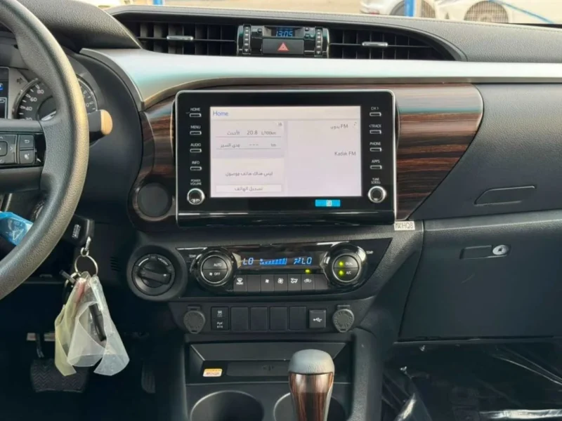 2026 Toyota Hilux SR5 DOUBLE CABIN 2.8 Litres 4 Cylinders Diesel Engine Grey Black Pickup Truck GCC