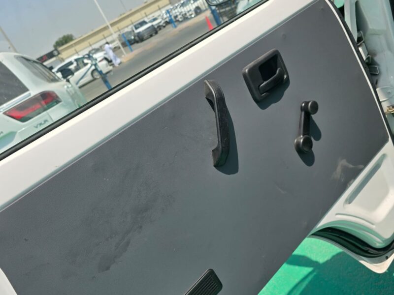2026 Suzuki Carry 1.5 litre 4 Cylinders Petrol Engine White Grey Pickup Truck Manual GCC Specs