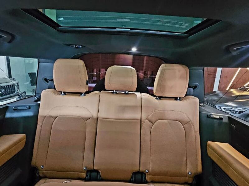 2023 Land Rover Defender 130 HSE P400 X-Dynamic 3.0L 6 Cylinders Hybrid Engine Black Tan SUV