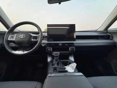 2026 Toyota RAV 4 LUXURY HEV 2.0 Litres 4 Cylinders Engine Black SUV Chinese Specs FULL OPTION
