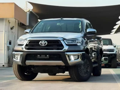 2026 Toyota Hilux SR5 DOUBLE CABIN 2.8 Litres 4 Cylinders Diesel Engine Grey Black Pickup Truck GCC