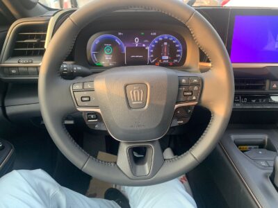 2025 Toyota Crown 2.5 Litres Inline‑4 Hybrid Engine White Black Luxury Sedan GCC Specs