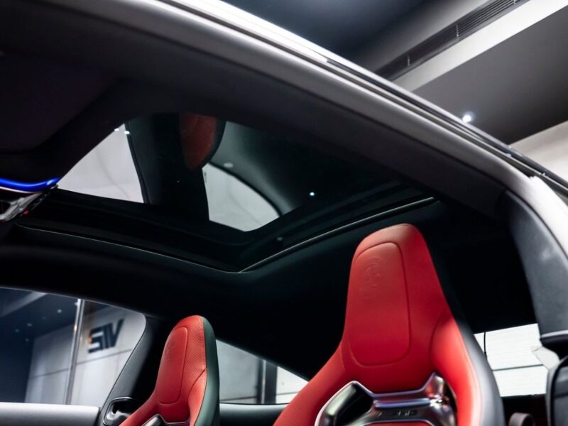 2026 Mercedes-AMG CLE 53 3.0-liter turbocharged inline-6 Petrol Engine Black Red Coupe