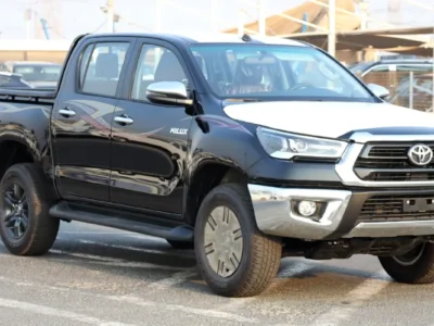 2026 Toyota Hilux SR5 4 Cylinders Petrol Engine Black Pickup Truck GCC Specs Automatic