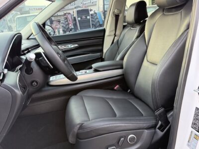 2022 GENESIS GV70 2.5 Litres TURBO V4 Petrol Engine White Black SUV American Specs Automatic