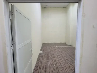 Al Quoz High Ceiling Storage For Rent 450 sqft on Meznine Floor 450x47