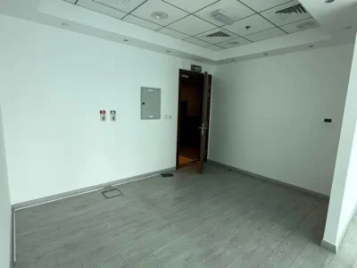 Al Quoz High Ceiling Storage For Rent 450 sqft on Meznine Floor 450x47